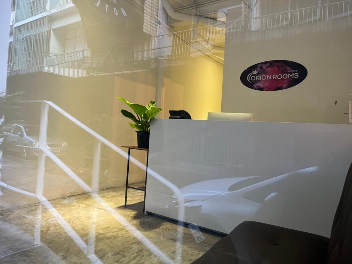 Cozy Rooms Asoke 방콕 외부 사진