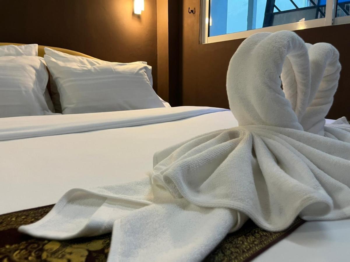 Cozy Rooms Asoke 방콕 외부 사진