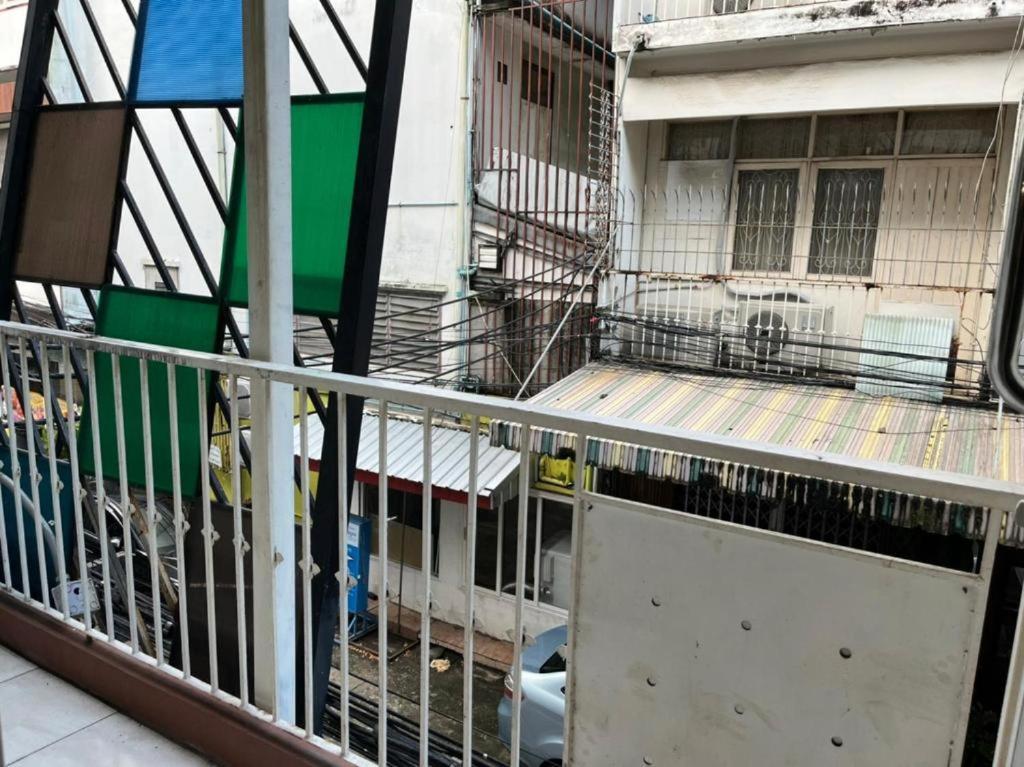 Cozy Rooms Asoke 방콕 외부 사진